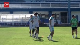 VIDEO: Yaya Sunarya Pimpin Latihan Persib Jelang Hadapi PSM Makassar
