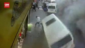 VIDEO: Detik-detik Ledakan Misterius di Jalan Utama Johannesburg
