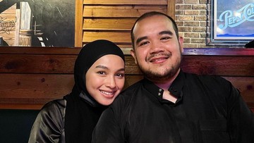 TYA ARIFIN MAKAN BERSAMA KELUARGA