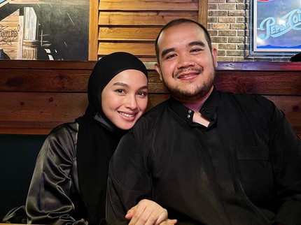 Dinikahi Anak Sambung Siti Nurhaliza, Tya Arifin Pulang Kampung Usai 9 Th Tak Mudik