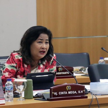 Kepergok Main Slot Judi saat Rapat, Cinta Mega Akhirnya Dipecat PDIP