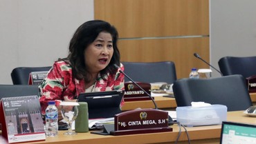 Kepergok Main Slot Judi saat Rapat, Cinta Mega Akhirnya Dipecat PDIP