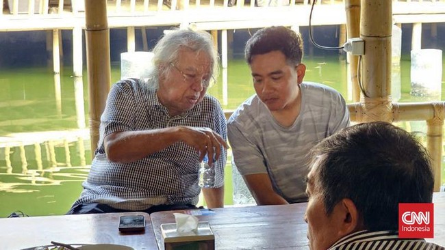 Panda Nababan menegaskan jangan terbalik-balik menyikapi isu. Bukan PDIP yang menjauhi Jokowi. Sebaliknya, Jokowi yang menjauhkan diri dari PDIP.