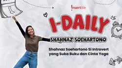 img-title Shahnaz Soehartono Si Introvert yang Suka Buku dan Cinta Yoga