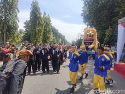 Melihat Ramainya Kirab Budaya 14 Etnis di Asahan