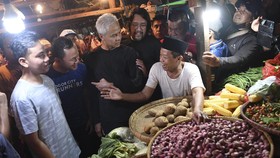 Pedagang Pasar Inpres NTT Curhat ke Ganjar Harga Sembako Naik