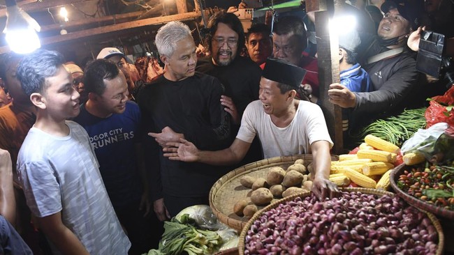 Gibran Rakabuming Raka mengakui memiliki hubungan sangat dekat dengan bakal calon presiden (bacapres) PDIP Ganjar Pranowo