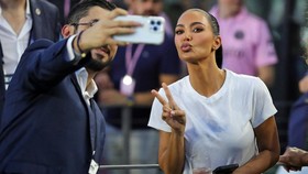 FOTO: Deret Artis Lihat Debut Messi, Kim Kardashian hingga LeBron