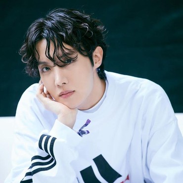 Ini Isi Pidato J-Hope Usai Menangkan Kontes Militer, Singgung Soal Status di BTS