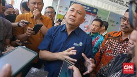 Teten Minta Instagram Copot Akun Jual Baju Bekas Impor di Bandung