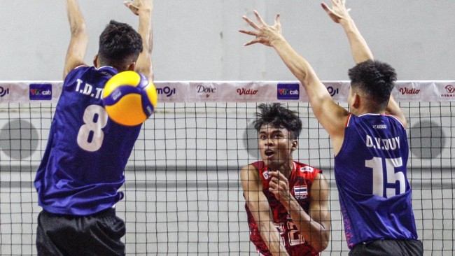 Bintang voli Thailand Anurak Phanram mempersiapkan mental dan fisik untuk menghadapi tekanan suporter Indonesia di SEA V League 2023.