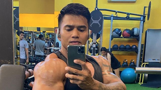 Binaragawan dan influencer kebugaran Justyn Vicky meninggal usai tertimpa barbel seberat 210 kg. Berikut ini tips agar angkat beban tetap aman.