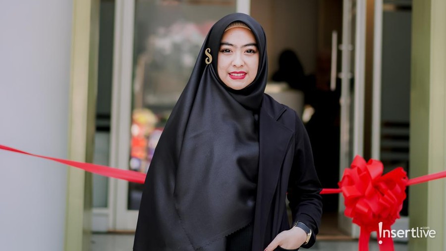 dr Shindy Putri brand owner Reglow Clinic