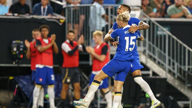 Gelandang Mykhailo Mudryk 'pamer' gol indah saat Chelsea mengalahkan Brighton and Hove Albion 4-3 dalam pertandingan pramusim, Minggu (23/7).