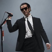 Serba Serbi Aksi Nekat Vokalis The 1975 Saat Konser di Malaysia, Kritik Pemerintah dan Cium Gitaris Bas