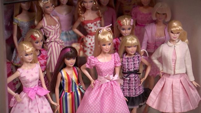 Jika Anda sudah menonton film Barbie terbaru, tentu Anda sudah mengetahui bahwa ada beberapa versi produk Barbie yang dihentikan karena tak laku di pasaran.