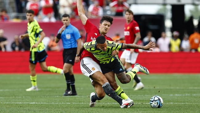 Arsenal akan menjamu Manchester United pada pekan ke-14 Liga Inggris 2024/2025 di Stadion Emirates. Berikut jadwal siaran langsung Arsenal vs MU.