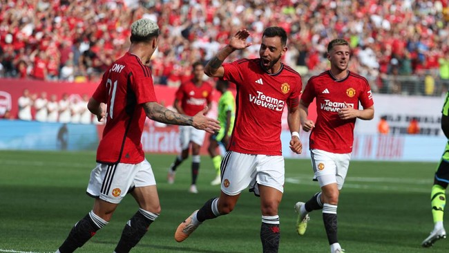 Berikut link live streaming Manchester United (MU) vs Dormund pada pertandingan uji coba pagi ini.