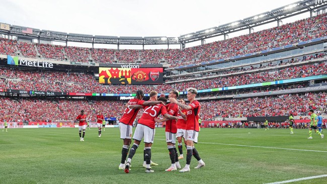 Manchester United sukses mengalahkan Arsenal dalam pertandingan uji coba pramusim, Minggu (23/7) dini hari WIB.