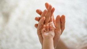 Ragam Alasan Lakukan Praktik Ibu Pengganti, Faktor Ekonomi hingga Usia