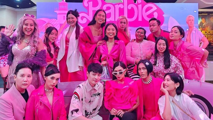 Nonton Barbie Makin Asik Pakai Gaya Barbiecore, Intip Inspirasinya dari Influencer
