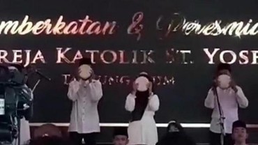 img-title Heboh Peresmian Gereja di Muara Enim Diiringi Marawis