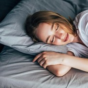 Sering Begadang? Ini 9 Jenis Minuman yang Bisa Bikin Kamu Tidur Lebih Nyenyak