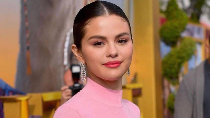 Menginjak dewasa, Selena mulai berani memerankan tokoh dewasa dan berkolaborasi dengan penyanyi lain (bintang Disney/Foto: Foto: instagram.com/selenagomez)