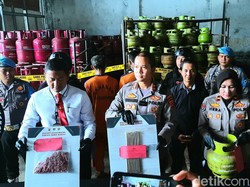 Gudang Pengoplos LPG Ilegal Karawang Digerebek, Pelaku Tak Berkutik