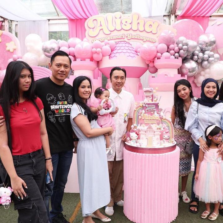 <p>Alisha lahir pada 22 Juli 2022. Di ulang tahunnya yang pertama ini, Aliya dan sang suami pun membuat perayaan untuk sang putri. (Foto: Instagram: @agusyudhoyono)</p>