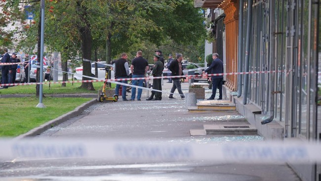 Ledakan bom tewaskan seorang pelaku dan satu polisi di Moskow, Rusia pada Selasa (24/2) waktu setempat.