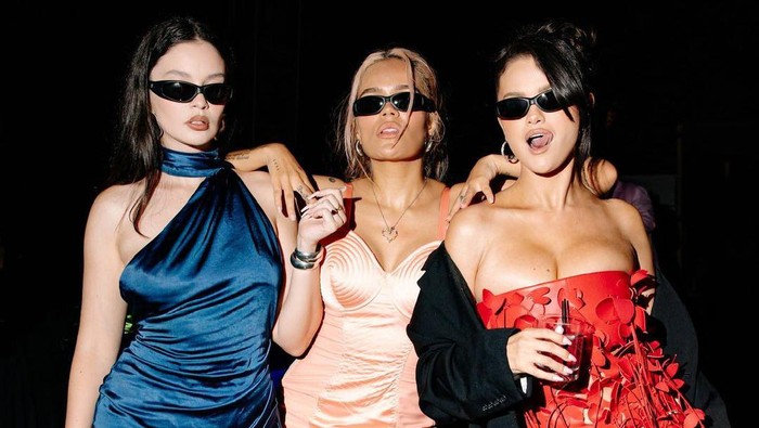 Selena Gomez di pesta ulang tahun ke-31