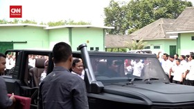 VIDEO: Momen Prabowo Sopiri Jokowi dan Erick Thohir Naik Maung
