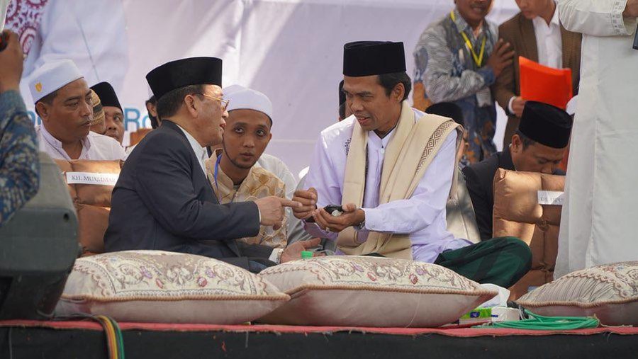 Ustaz Abdul Somad (UAS) bertemu dengan qori KH Muammar ZA