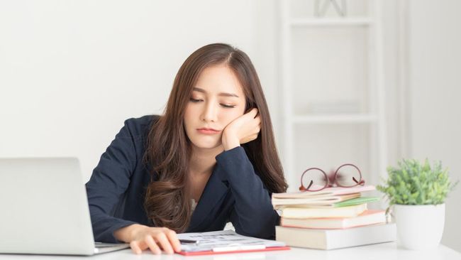 7 Kebiasaan Sehari-hari yang Bikin Pikun, Termasuk Kamar Berantakan