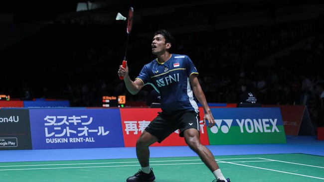 Indonesia tertinggal 0-1 dari China pada perempat final Kejuaraan Beregu Asia atau BATC 2024 setelah Chico Aura Dwi Wardoyo kalah dari Weng Hong Yang.
