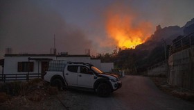 Dua Orang Tewas Imbas Kebakaran Hutan di Yunani Tengah