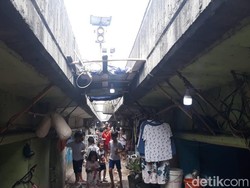 Ada KTT ASEAN, Beda Nasib Permukiman Kolong Tol Tomang dengan Tol Angke