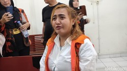 Lina Mukherjee 'Pembaca Bismillah saat Makan Babi' Resmi Bebas, Nyaris 2 Tahun Dibui