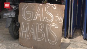 VIDEO: Pedagang di Medan Keluhkan Gas LPG 3 Kilogram Langka