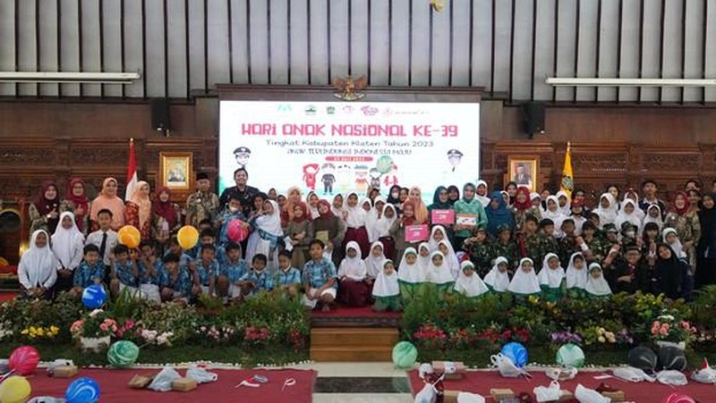 Peringatan Hari Anak Nasional (HAN) ke-39 Kab. Klaten dengan tema "Anak Terlindungi Indonesia Maju" yang digelar di Pendapa Ageng Kab. Klaten berlangsung meriah