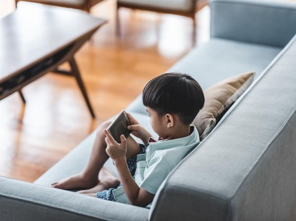 5 Kebiasaan yang Buat Anak Obesitas, Termasuk Terlalu Banyak Screentime