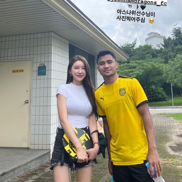 Ternyata Ini Sosok Wanita Korea yang Foto Bareng Asnawi Mangkualam