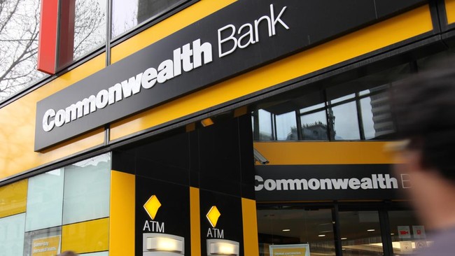 ommonwealth Bank melakukan PHK terhadap 200 karyawan di Australia. Jumlah pegawai yang dirumahkan masih mungkin bertambah lagi.