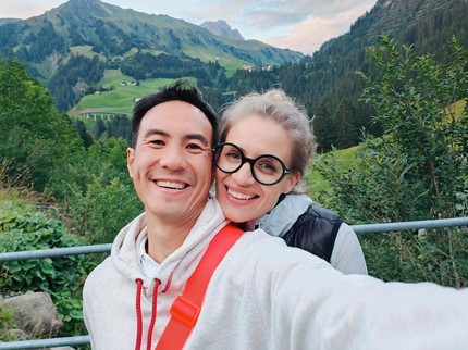 5 Pesona Aktor Indonesia Berhasil Pikat Bule Cantik, Pernikahan Dikenal Harmonis