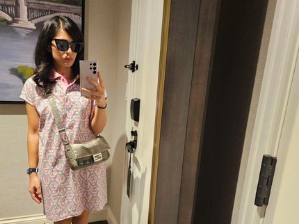 5 Potret Dian Sastro Liburan di Amerika, Outfit Sederhana Tetap Kece bak ABG