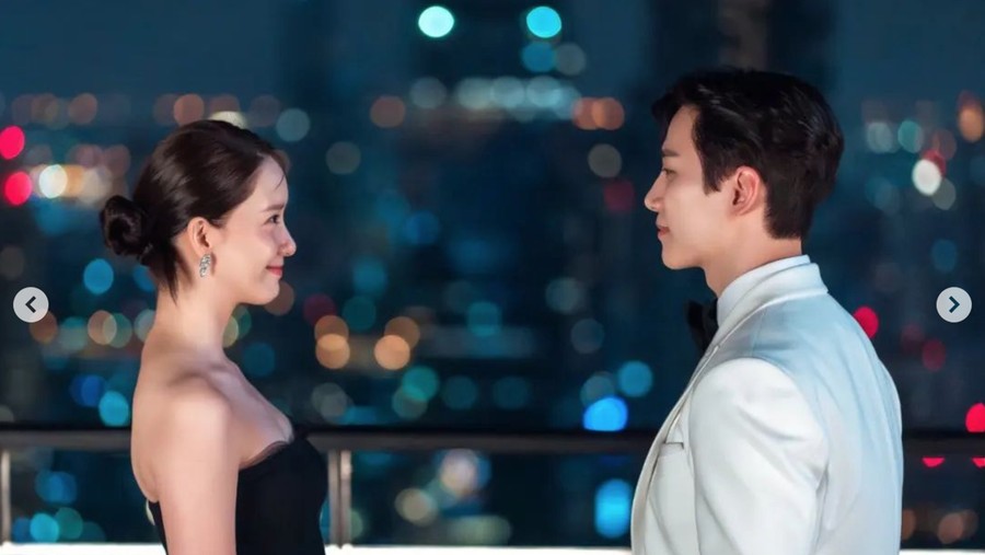 Gaya Yoona dalam drama Korea King the Land