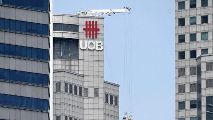 Gedung UOB Sekuritas (AFP/ROSLAN RAHMAN)