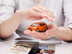 Mobil-Motor Wajib Asuransi Masih Menunggu Aturan Ini