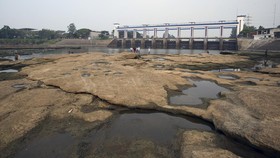 FOTO: Sungai sungai Surut di Puncak Musim Kemarau